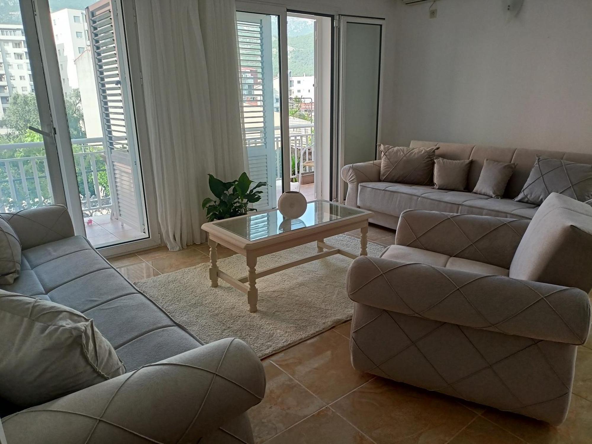 Apartment Deluxe Ina Free Parking Budva