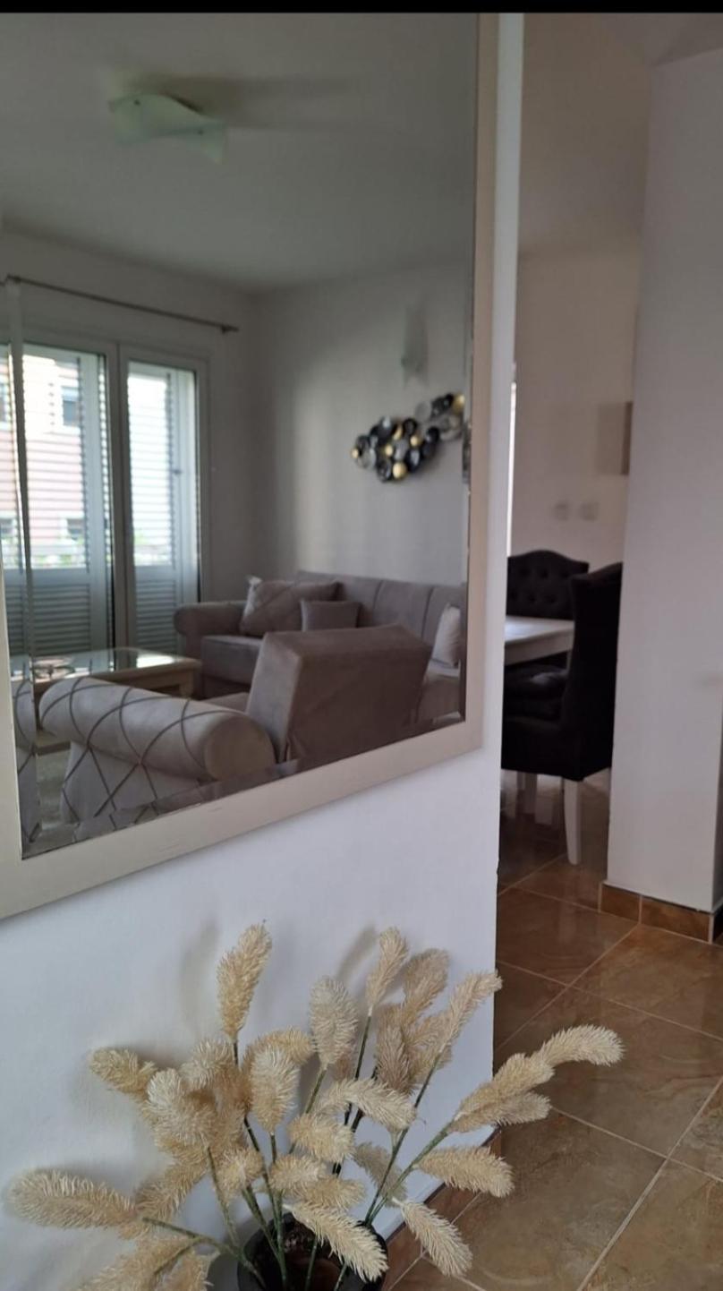 Deluxe Ina Free Parking Apartment Budva